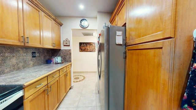 600 Three Islands Blvd 1004, Hallandale Beach, FL 33009