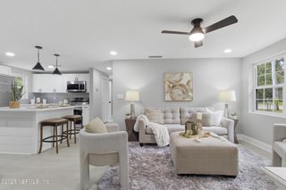 2809 PARR Court E, Jacksonville, FL 32216