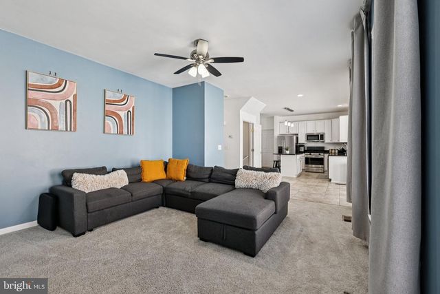 12232 PINEY LN, Remington, VA 22734