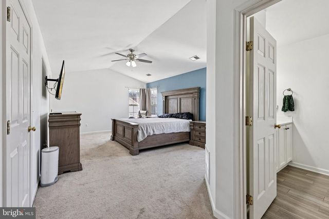 12232 PINEY LN, Remington, VA 22734