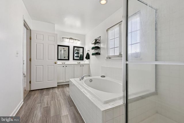 12232 PINEY LN, Remington, VA 22734