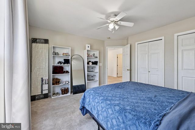 12232 PINEY LN, Remington, VA 22734