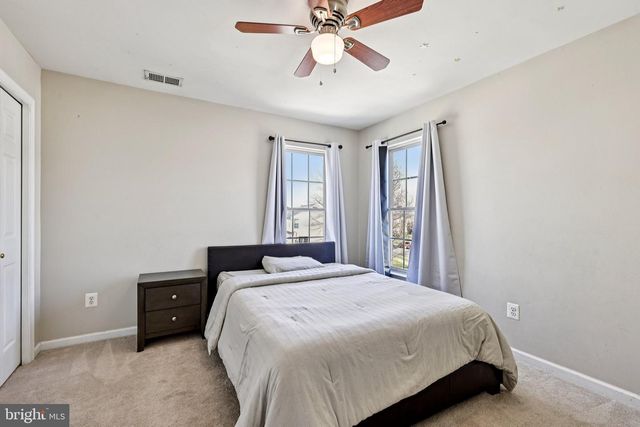 12232 PINEY LN, Remington, VA 22734