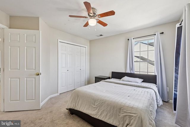 12232 PINEY LN, Remington, VA 22734