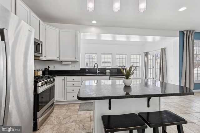 12232 PINEY LN, Remington, VA 22734