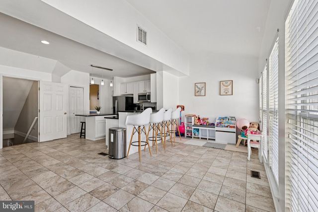 12232 PINEY LN, Remington, VA 22734