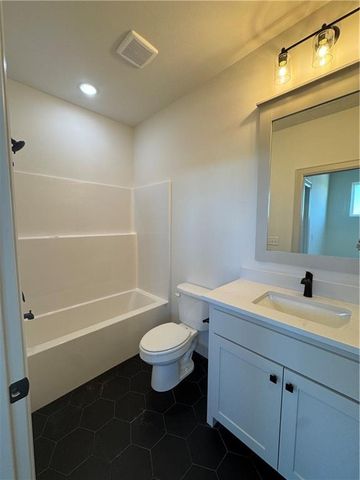 1071 Whistler Street, Centerton, AR 72719
