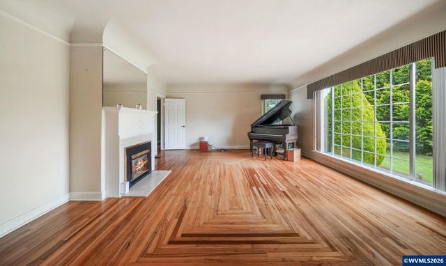 1350 NW Springhill Dr, Albany, OR 97321