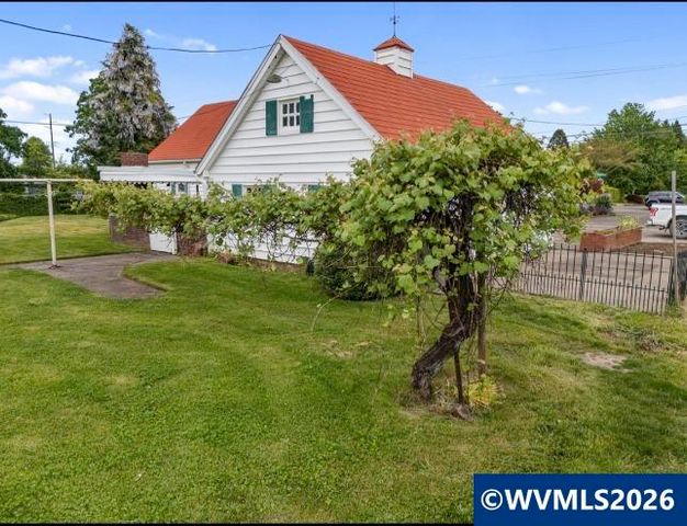 1350 NW Springhill Dr, Albany, OR 97321