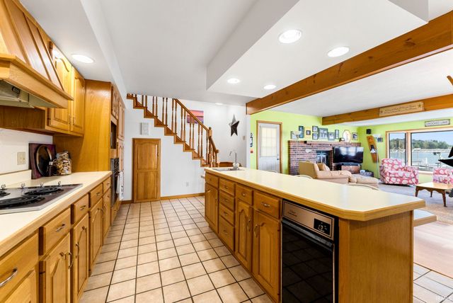 2405 W Sycamore Beach Road, Angola, IN 46703