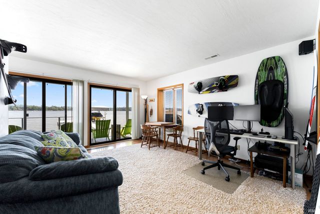 2405 W Sycamore Beach Road, Angola, IN 46703