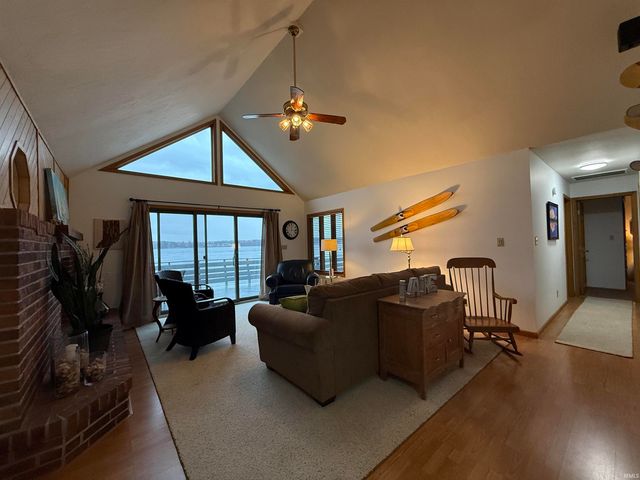 2405 W Sycamore Beach Road, Angola, IN 46703