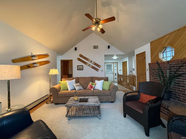 2405 W Sycamore Beach Road, Angola, IN 46703