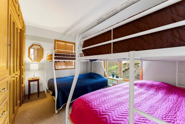 2405 W Sycamore Beach Road, Angola, IN 46703