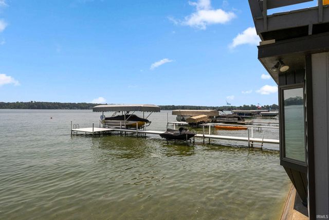 2405 W Sycamore Beach Road, Angola, IN 46703