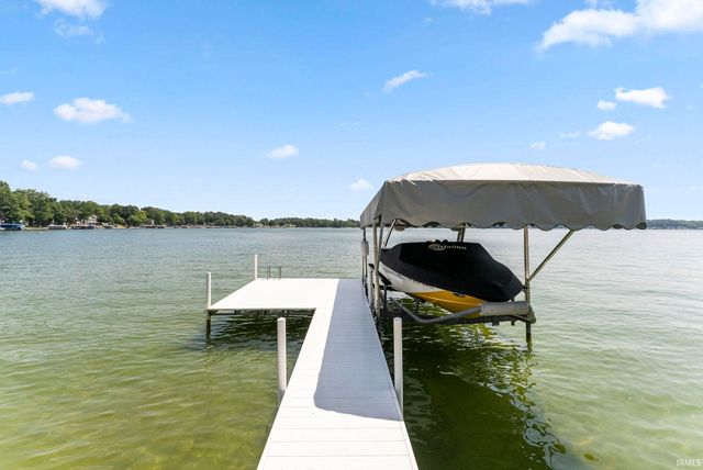 2405 W Sycamore Beach Road, Angola, IN 46703