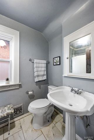 4118 Quincy Street, St Louis, MO 63116