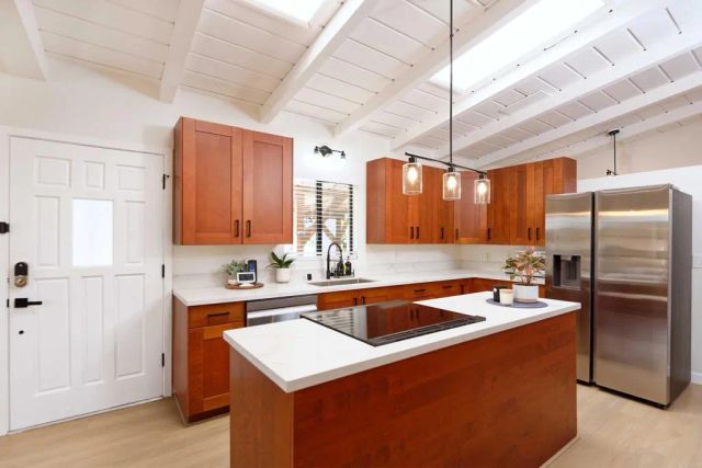 5725 Mildred Street, San Diego, CA 92110