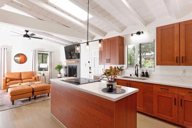 5725 Mildred Street, San Diego, CA 92110