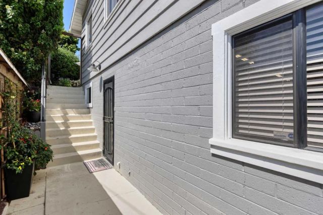 5725 Mildred Street, San Diego, CA 92110