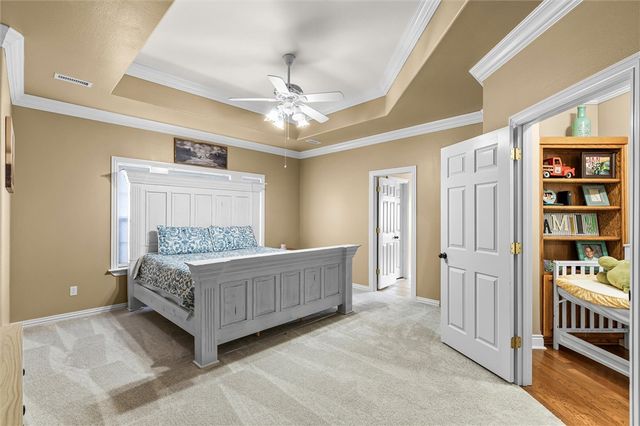 306 Camelot Drive, Rogers, AR 72756