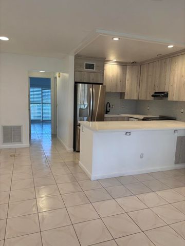 223 Coventry J 223, West Palm Beach, FL 33417