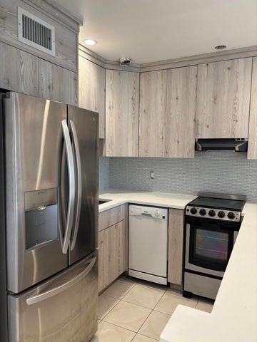 223 Coventry J 223, West Palm Beach, FL 33417