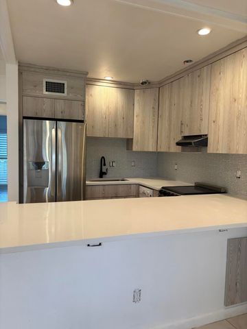 223 Coventry J 223, West Palm Beach, FL 33417
