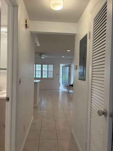 223 Coventry J 223, West Palm Beach, FL 33417
