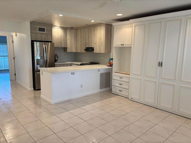 223 Coventry J 223, West Palm Beach, FL 33417