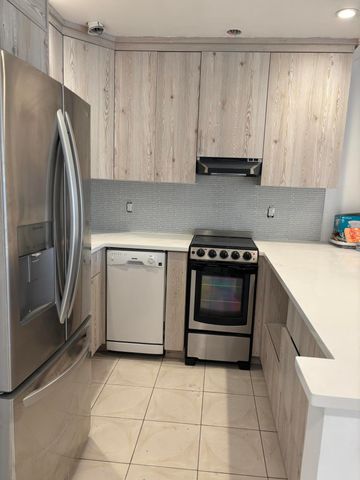223 Coventry J 223, West Palm Beach, FL 33417