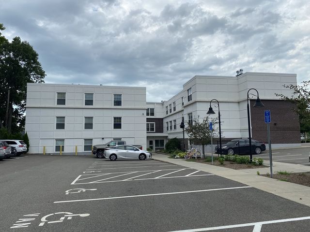 20 Pond Street 105A, Braintree, MA 02184