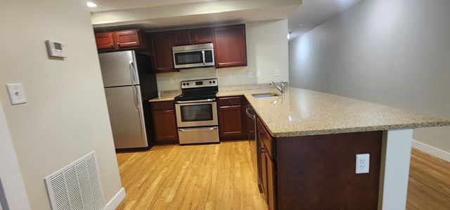 20 Pond Street 105A, Braintree, MA 02184