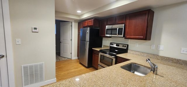 20 Pond Street 105A, Braintree, MA 02184