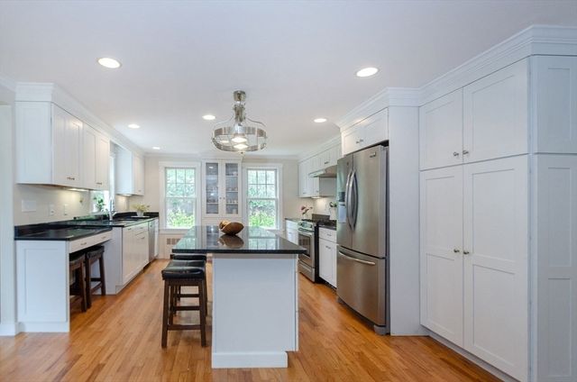 19 Register Road, Marion, MA 02738