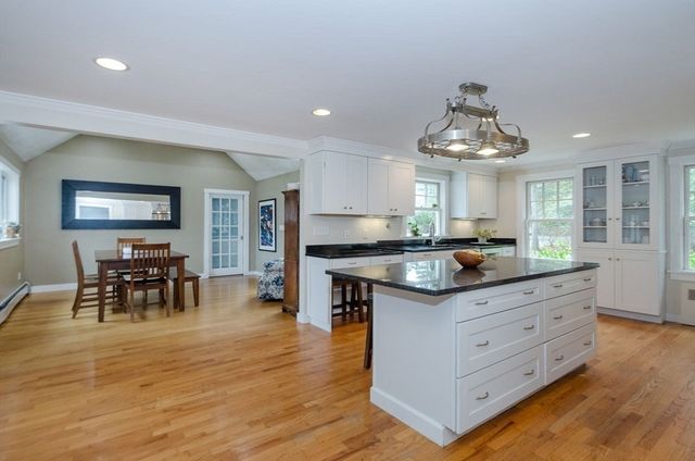 19 Register Road, Marion, MA 02738