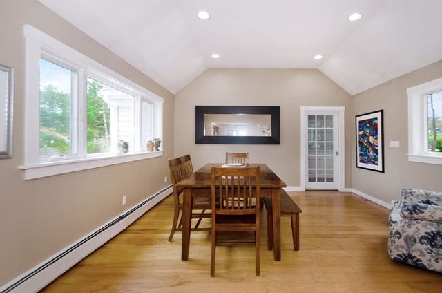 19 Register Road, Marion, MA 02738