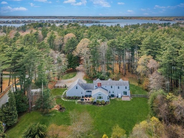 19 Register Road, Marion, MA 02738