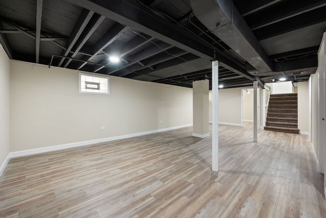 1941 N New England Avenue, Chicago, IL 60707