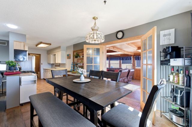 10012 Clearwater Court NW, Albuquerque, NM 87114