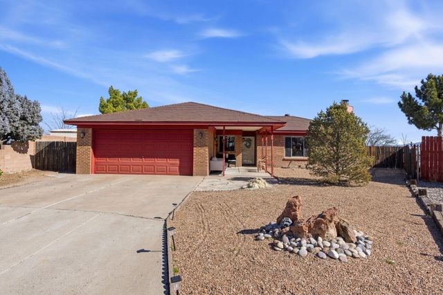 10012 Clearwater Court NW, Albuquerque, NM 87114