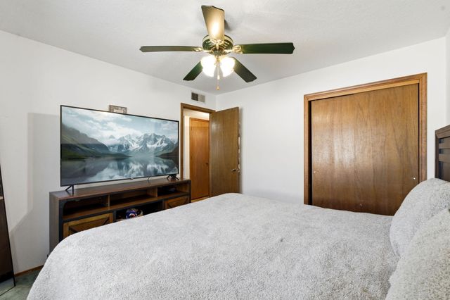 10012 Clearwater Court NW, Albuquerque, NM 87114