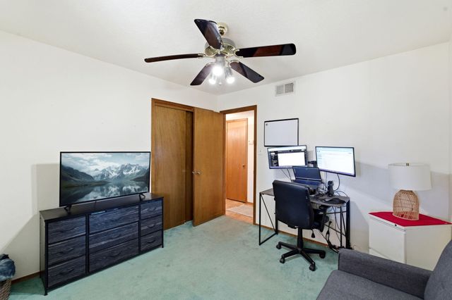 10012 Clearwater Court NW, Albuquerque, NM 87114