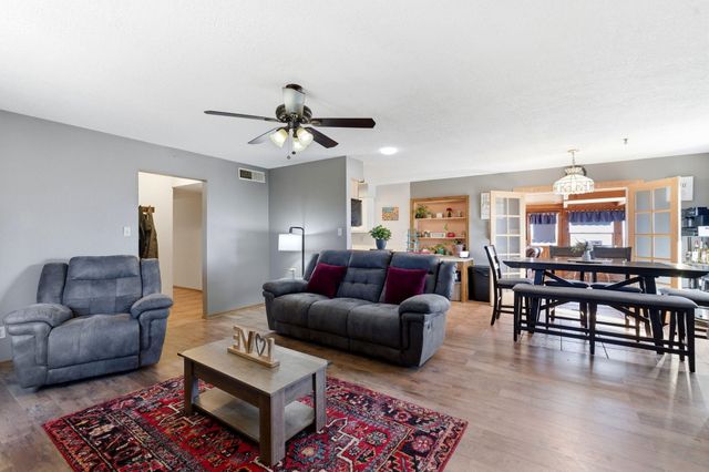 10012 Clearwater Court NW, Albuquerque, NM 87114
