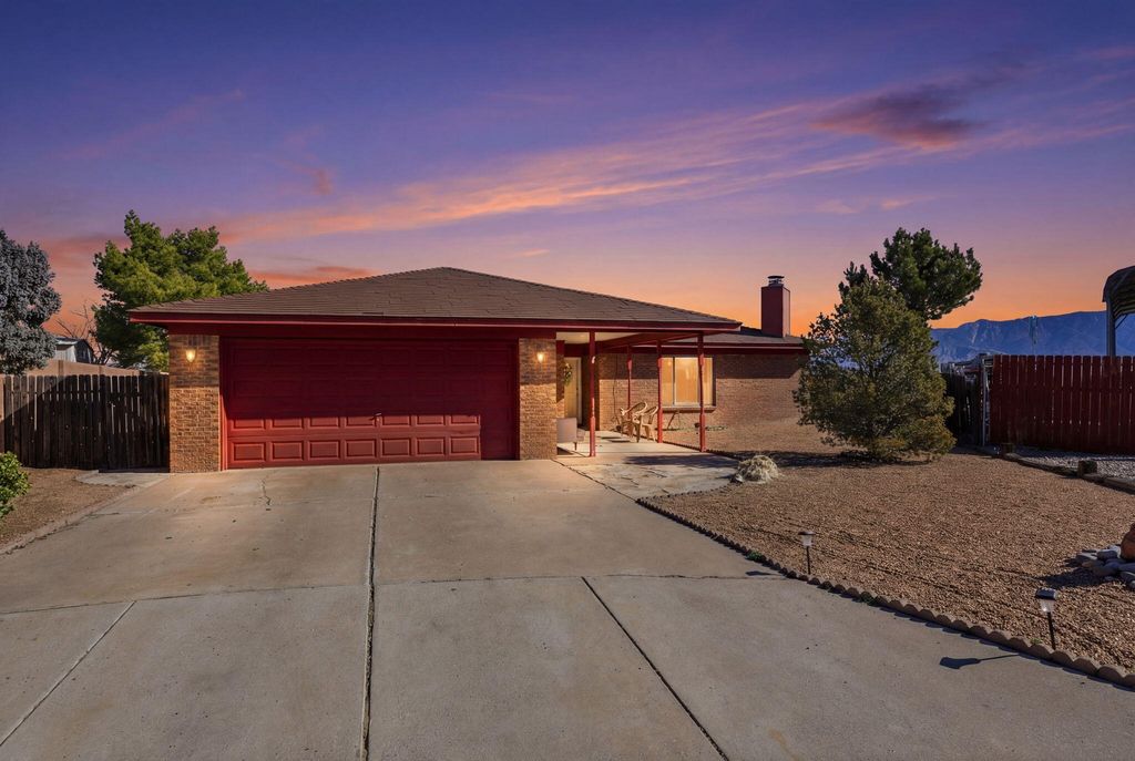 Image 1 of property listing at 10012 Clearwater Court NW, Albuquerque, NM 87114