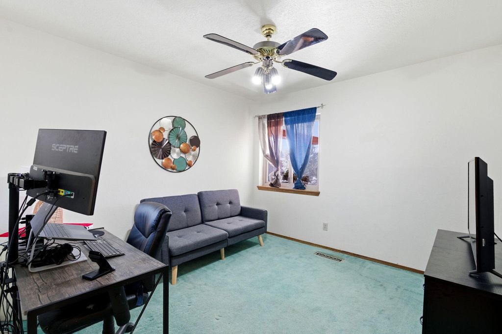 Image 30 of property listing at 10012 Clearwater Court NW, Albuquerque, NM 87114