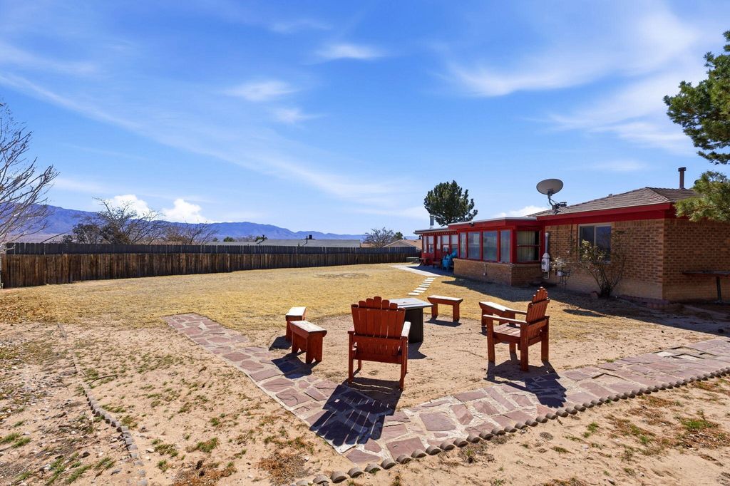 Image 34 of property listing at 10012 Clearwater Court NW, Albuquerque, NM 87114