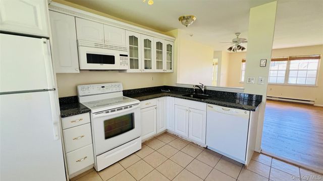 399 Woodbridge A, Ridge, NY 11961