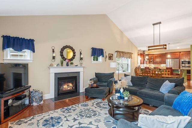 4 Hawthorne Path 4, Milford, MA 01757