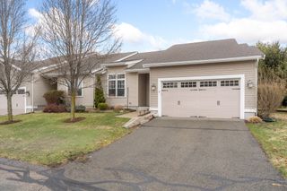 4 Hawthorne Path 4, Milford, MA 01757